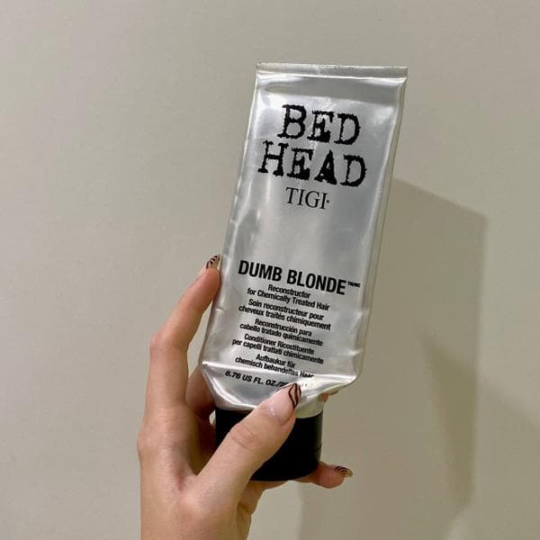 Бальзам TIGI BED HEAD dumb blonde — фото из отзыва «Лучший бальзам»