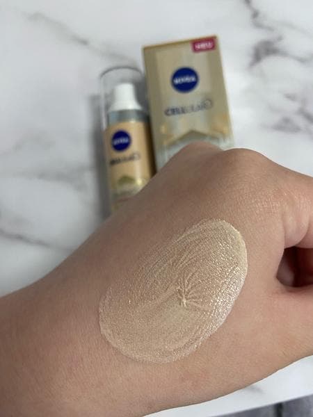 Тональный крем-флюид Nivea Luminous630 против пигментации — фото из отзыва «Тон, который борется с пигментными пятнами.» (3 из 3)
