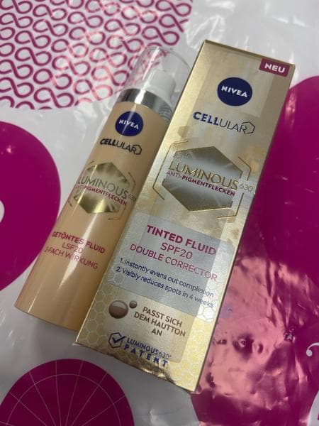 Тональный крем-флюид Nivea Luminous630 против пигментации — фото из отзыва «Тональный флюид для борьбы с пигментными пятнами.» (1 из 3)