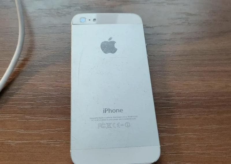 Телефон Apple iPhone 5 — фото из отзыва «Являясь пользователем iphone 5 уже несколько лет, могу с уве» (2 из 2)