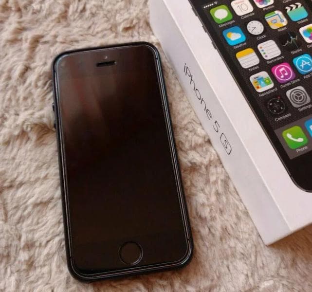 Телефон Apple iPhone 5 — фото из отзыва «Хороший телефон для своих лет»