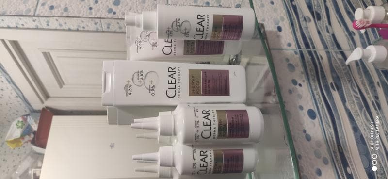 Шампунь Clear Derma therapy — фото из отзыва «Легкое расчесывание» (1 из 2)