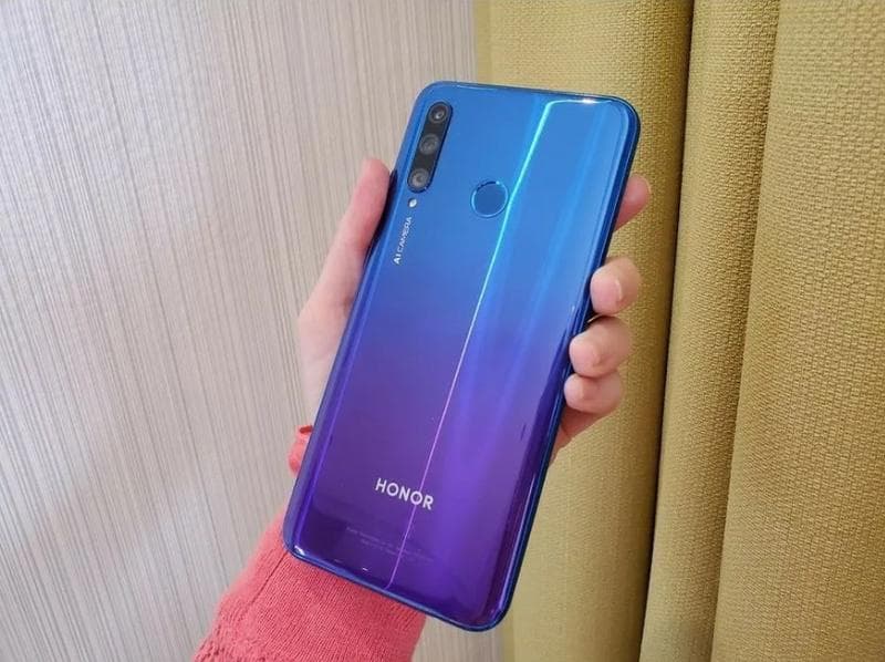 Телефон Huawei HONOR 20 Lite — фото из отзыва «Прекрасный телефон для повседневного использования»