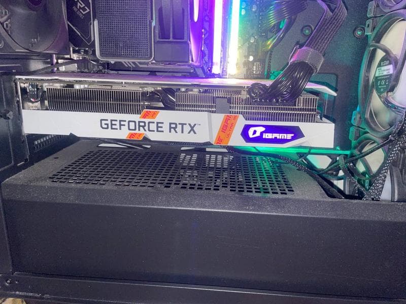 Видеокарта Colorful RTX 3060 — фото из отзыва «Отличная видеокарта, идеально подходит под белую сборку» (3 из 3)