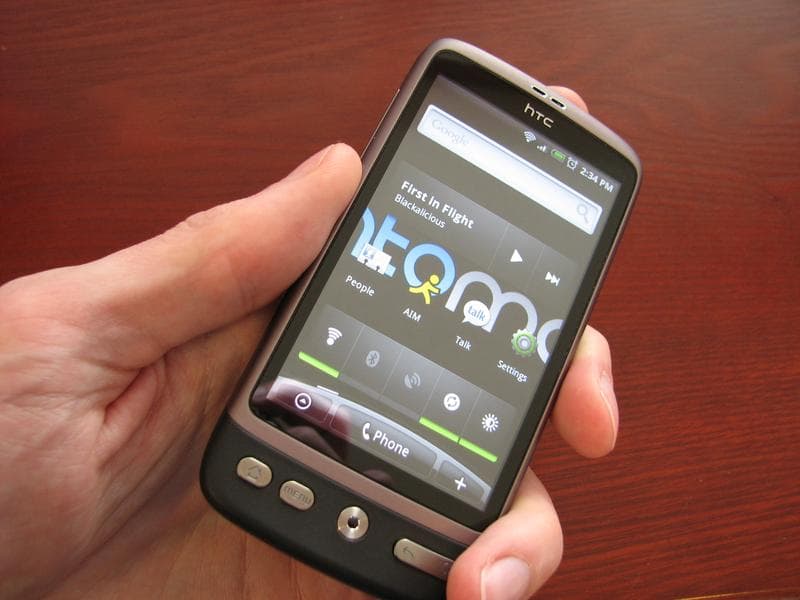 Телефон HTC Desire — фото из отзыва «Телефон хороший, но для 2024 будет старый»