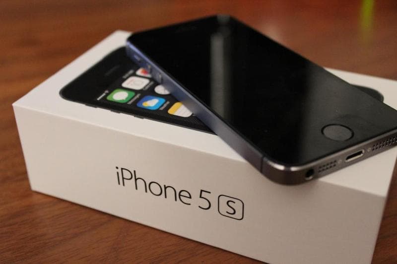 Телефон Apple iphone 5s — фото из отзыва «Идеальный телефон! пользуюсь уже 3 года а до сих пор не разу» (1 из 2)