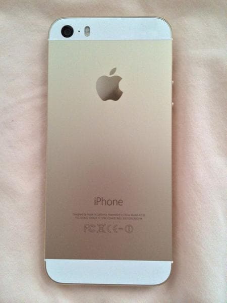 Телефон Apple iphone 5s — фото из отзыва «Телефон отличный, очень хорошо работает и дочке очень нравит»