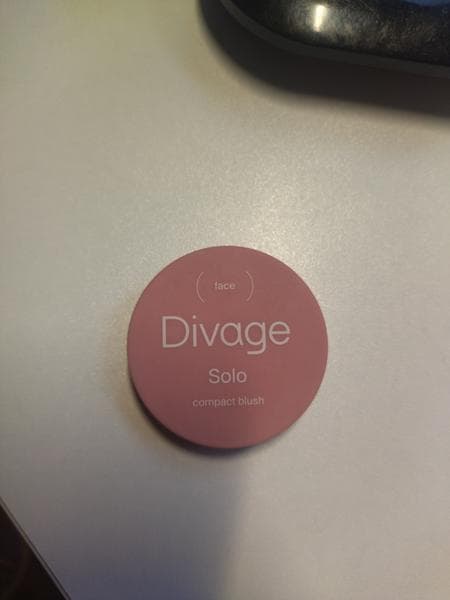 Румяна Divage Solo — фото из отзыва «Хорошие румяна»