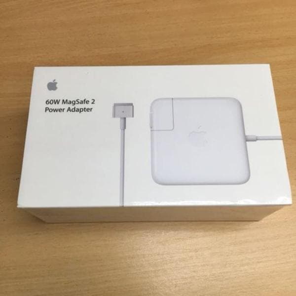 Блок питания Apple MacBook Pro — фото из отзыва «Достаточно хороший вид, а также очень быстро пришел, но есть» (2 из 3)