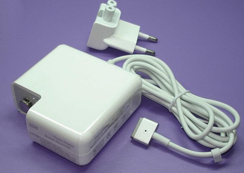 Блок питания Apple MacBook Pro — фото из отзыва «Достаточно хороший вид, а также очень быстро пришел, но есть» (3 из 3)