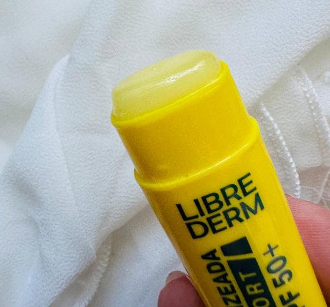 Солнцезащитный стик Librederm Bronzeada Sport для губ и лица — фото из отзыва «Миниатюрный защитник от солнца и обветривания в горах» (1 из 3)