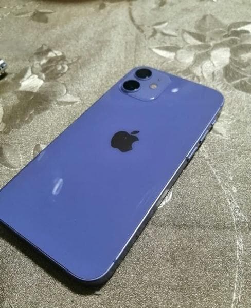 Телефон Apple iPhone XR 64gb — фото из отзыва «Телефон удобный, и компактный.» (1 из 2)