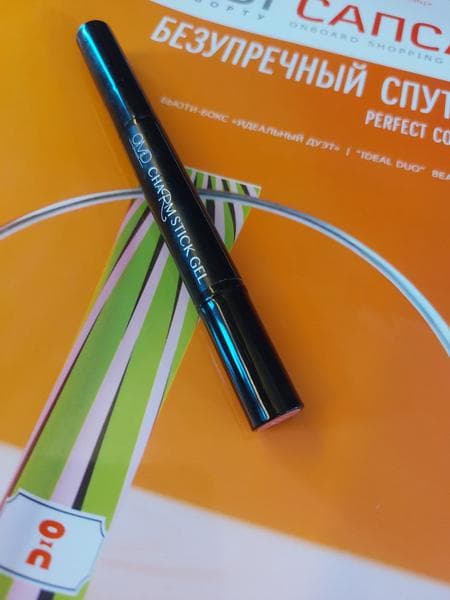 Гель-лак Charm Stick Gel  — фото из отзыва «Богатая цветовая палитра, отклеивается как наклейка»