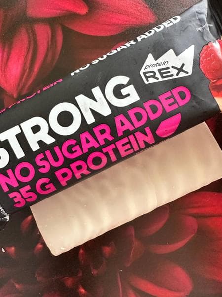 Протеиновые батончики ProteinRex Strong — фото из отзыва «Протеиновые батончики STRONG Ягодный пай ProteinRex - для эн» (1 из 3)