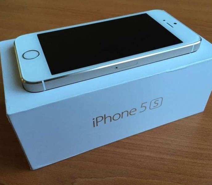 Телефон Apple iphone 5s — фото из отзыва «Хороший, рабочий телефон»