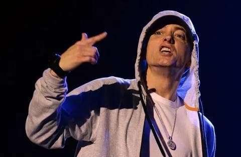Eminem — фото из отзыва «Очень хороший исполнитель»