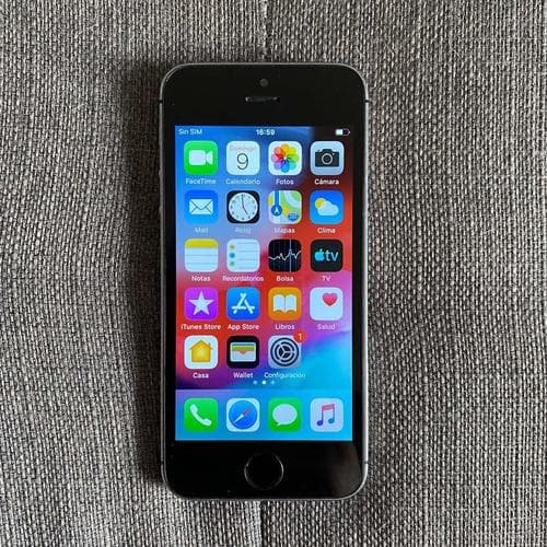 Телефон Apple iPhone 5 — фото из отзыва «Идеальный размер для ношения в кармане.»