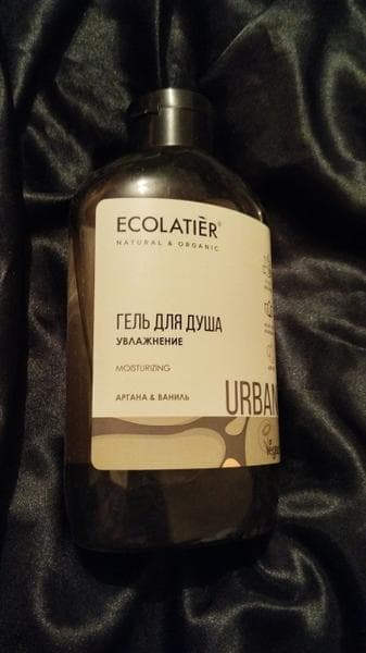 Гель для душа Ecolatier "Аргана и ваниль"  — фото из отзыва «Подсушивает, в остальном классный» (1 из 2)