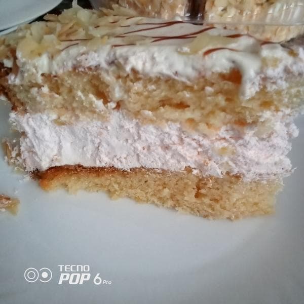 Торт Ихлас "Молочная девочка" — фото из отзыва «Вполне вкусный торт»