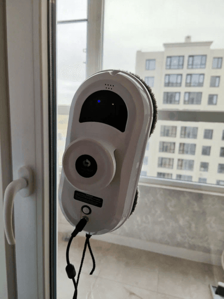Робот-мойщик окон Cleanbot PRO — фото из отзыва «Реально моет окна, больше не надо вывешиваться из окна»