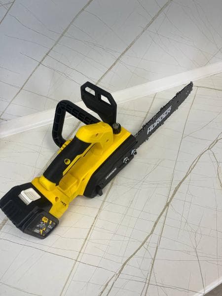 Пила Horder HS-2430-Li1-ECO — фото из отзыва «Пила тоже может быть мобильной.» (2 из 3)