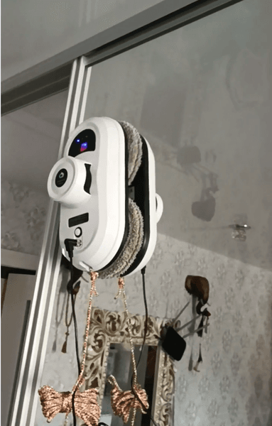 Робот-мойщик окон Cleanbot PRO — фото из отзыва «Отличный гаджет-помощник для дома» (2 из 2)