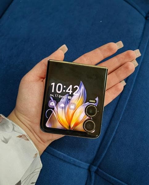Телефон TECNO PHANTOM V Flip 2 — фото из отзыва «Компактный и стильный гаджет»