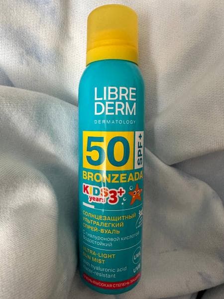 Bronzeada Спрей-вуаль солнцезащитный SPF50+ — фото из отзыва «Легкий спрей Bronzeada для детей и взрослых» (1 из 4)