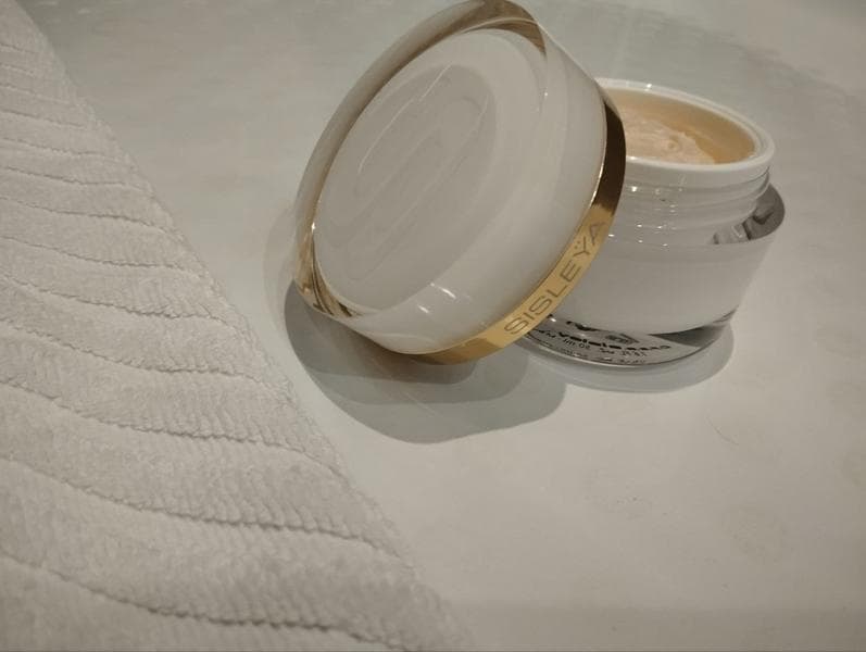 Крем для лица Sisley a L'Integral Anti-Age Extra-Rich — фото из отзыва «Интегральный крем, пробуем коллекцию Sisleya»