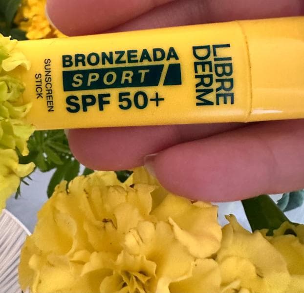 Солнцезащитный стик Librederm Bronzeada Sport для губ и лица — фото из отзыва «Классный солнцезащитный стик, удобный формат.» (3 из 3)
