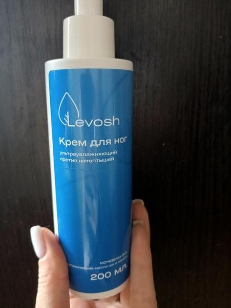 Крем для ног Levosh  — фото из отзыва «Крем для ног убирает щершавость»