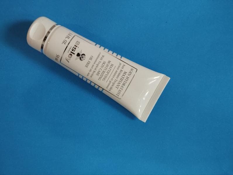 Крем для лица Sisley Mattifying Moisturizing Skin Care with Tropical — фото из отзыва «Матирование + Увлажнение = хороший вариант для комбинированн»