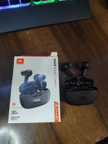 Наушники JBL Wave Beam TWS — фото из отзыва «Очень хорошие, я довольна.» (6 из 8)