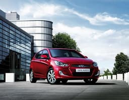 Автомобиль Hyundai Solaris, 2011 г.