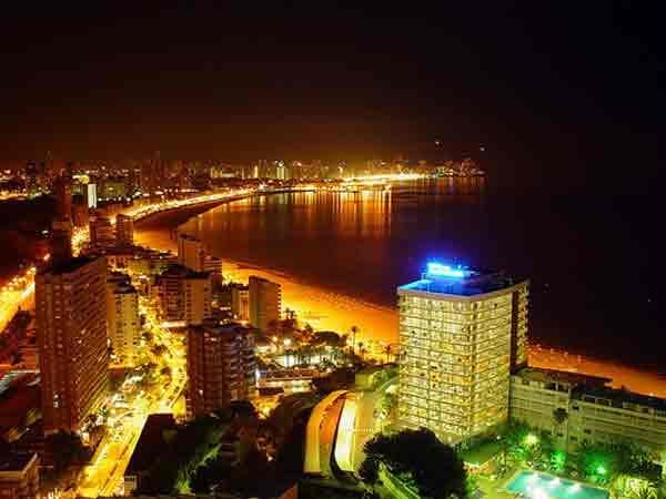 Shooters Bar Benidorm, Аликанте, Испания