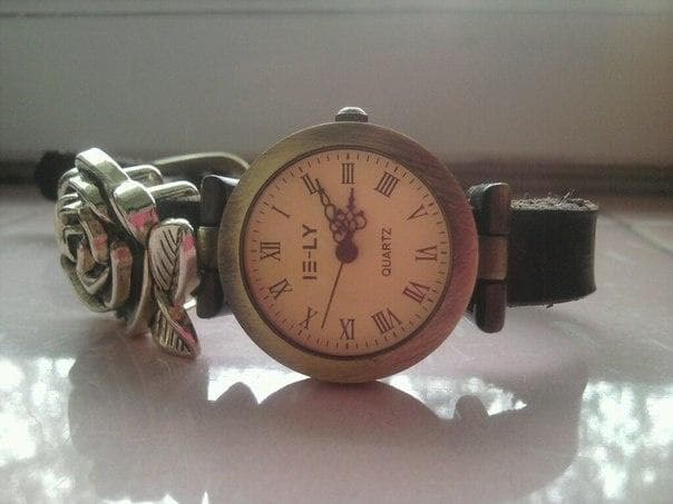 Часы TinyDeal KB-191884