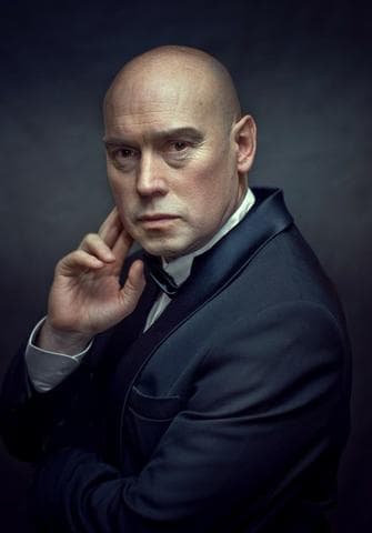 ВИКТОР СУХОРУКОВ