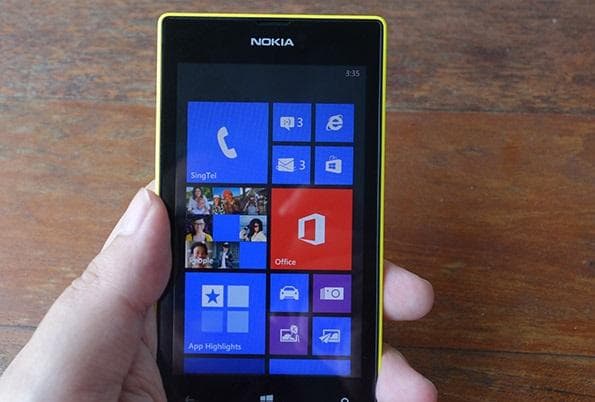 Телефон Nokia Lumia 525