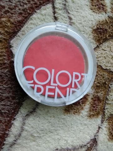 Пудра для лица Avon COLORTREND