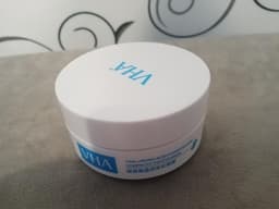Патчи VHA Hualuronic acid hydratesand compacts the eye mask