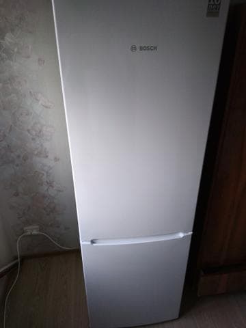Холодильник Bosch KGV36NW1AR