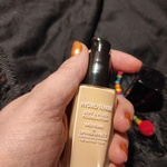 Тональная основа с лифтинговым эффектом Layla Cosmetics Hydro Tense Foundation фото 2 