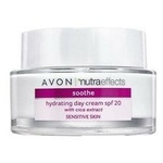 Увлажняющий дневной крем для чувствительной кожи Avon Nutra Effects Soothe Hydrating Day Cream SPF 20