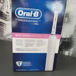 Зубная щетка Braun Oral-B Sensi UltraThin 800/D16. фото 1 
