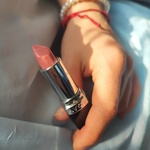 Увлажняющая кремовая помада "Ультра" Avon  фото 1 