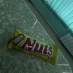 Шоколад Nestle Nuts Новая нежная нуга фото 1 